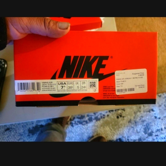 Satin bred jordan 1 high - Picture 1 of 4